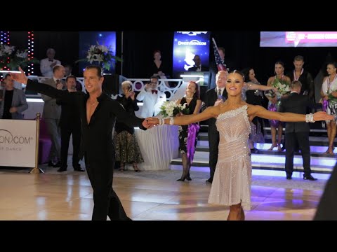 Видео: Риккардо Кокки - Юлия Загоруйченко - 10-кратные чемпионы мира по латиноамериканским танцам среди ...