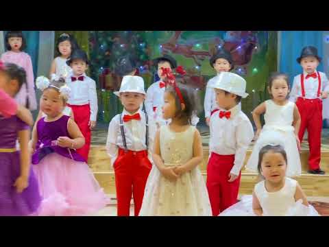 Видео: СБД-ийн 135-р цэцэрлэгийн Б.Тунгалаг багштай Ахлах В бүлэг "Хүслийн шинэ жил 2022" тоглолт