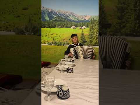 Видео: Алтынбек Тотуев - Биз чоңойгон үйдү сагынам. Авторский ырым.