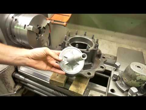 Видео: Большому токарному - большие детали!
