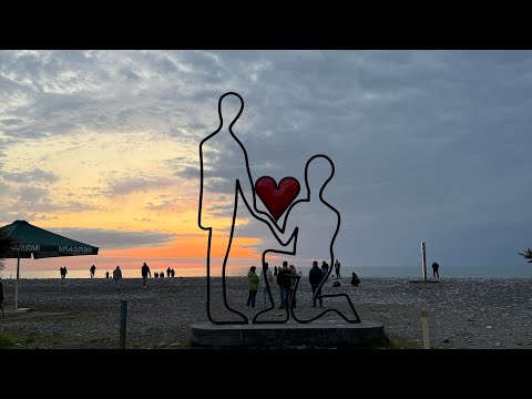 Видео: Все о жизни в Батуми. Часть 1.#life #batumi #medical #sea#weather #children #vibes 