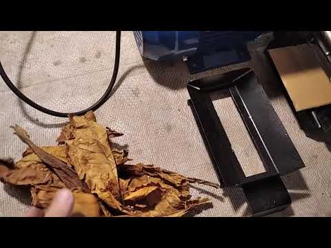 Видео: Табакорезка,Тютюнорізка для листьев табака, чая,травы 0,8 мм.cut,tobacco cutter,cutting tobacco.