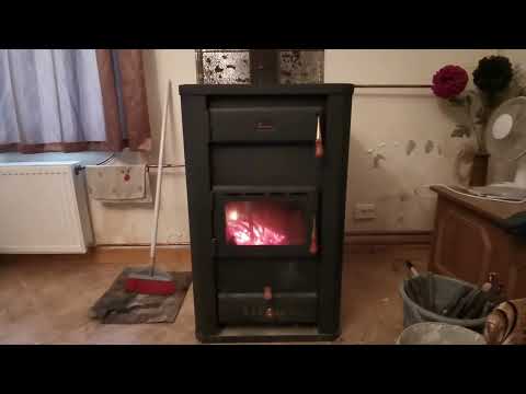 Видео: Отопление дома дровяным камином с водяным контуром + солнечный коллектор.