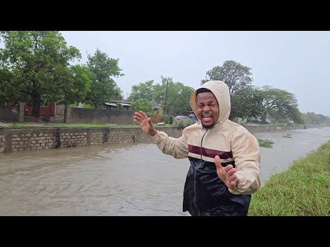 Видео: Ураган «Мелисса» вызвал сильное наводнение и отключение электроэнергии в Портморе.