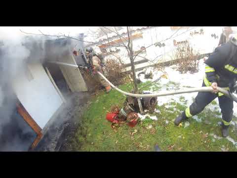 Видео: пожар в навес, small fire