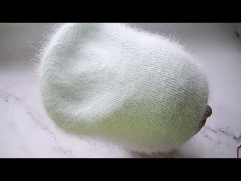 Видео: ВСЕГДА В ТРЕНДЕ! ДВУХСТОРОННЯЯ ШАПКА-БИНИ  ИЗ ПРЯЖИ ПУХ НОРКИ.