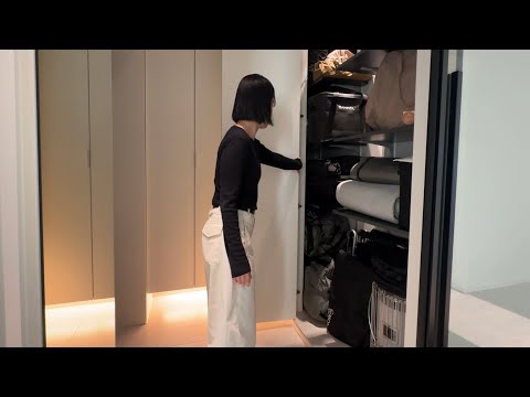 Видео: Убирать вещи для кемпинга. Введение в шкаф для входа в вестибюль | Minimal Life Vlog
