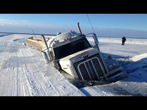 Видео: Неудачные и необычные случаи на дороге с дальнобойщиками и грузовиками.