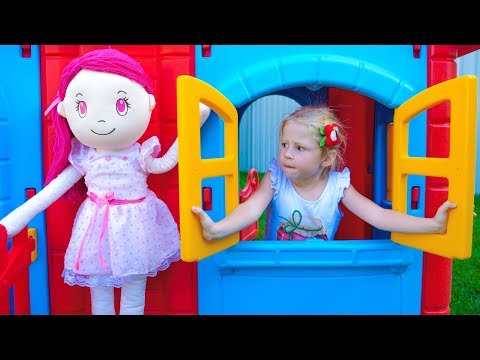 Видео: Настя и Кукла построили новый детский дом Nastya and Doll Pretend Play in Playhouse for children