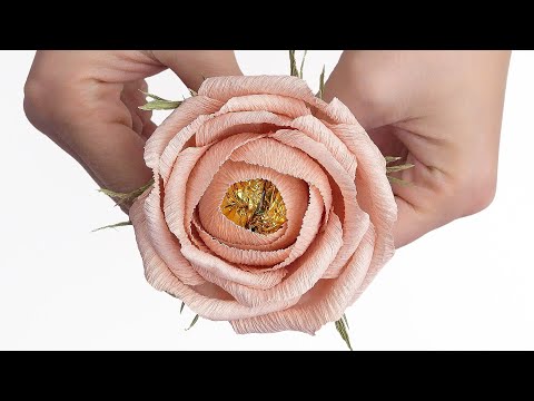 Видео: Нежные розы из гофрированной бумаги. Розы из конфет пошаговый видео мастер класс