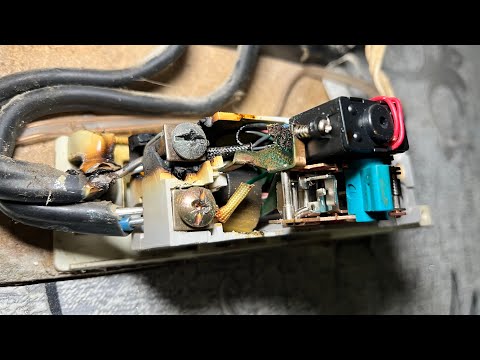Видео: ✅Работа под НАПРЯЖЕНИЕМ😱 | Аварийный вызов ЭЛЕКТРИКА⚡️Выгорело УЗО🔥