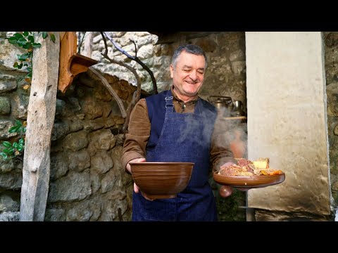 Видео: Qırımtatar yemekleri: Шорба, къатмерли борек