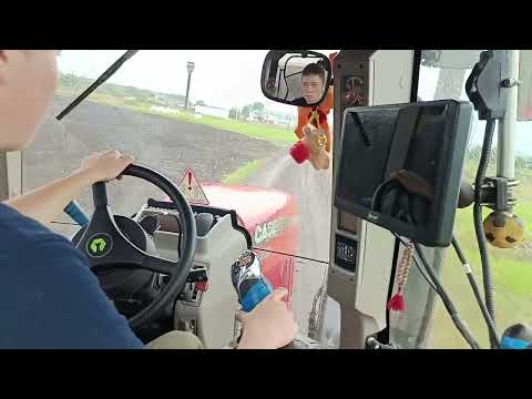 Видео: Перегон трактора на базу(Case Puma 210) Driving the tractor to the base