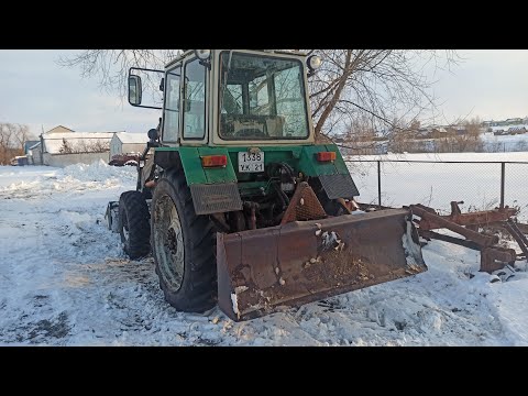 Видео: ЮМЗ 6 достаёт прицеп из сугроба