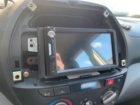 Видео: Установка 2din магнитолы на Android вместо штатной на Toyota Rav4 2003