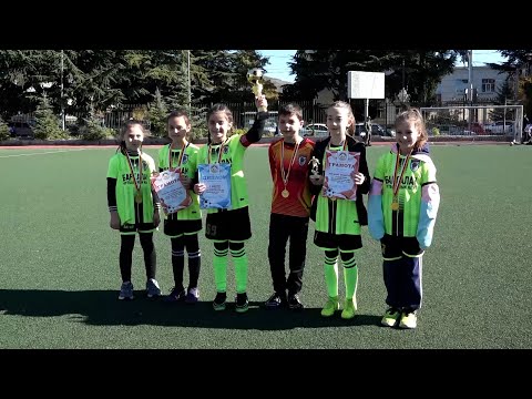 Видео: Торжественное награждение призеров ежегодного городского турнира «Кожаный мяч»