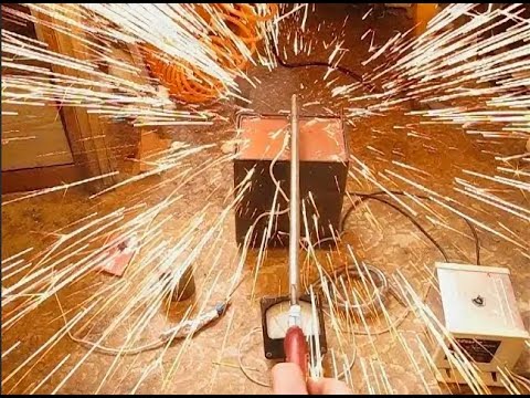 Видео: Лекция 5 2 Энергия конденсаторов и заряженных проводников