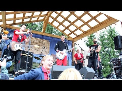 Видео: Крамбамбуля - Кура-шчабятура @ Млын 25.08.2013 (Дудутки) / Krambambulia - Kura-schabiatura