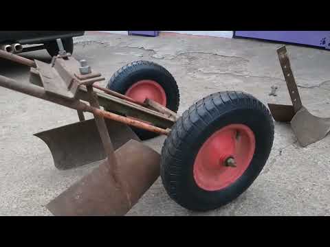 Видео: Невероятный инструмент «сделай сам»: посмотрите, как ваши руки создают эту картофелесажалку 3-в-1!