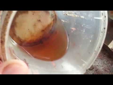 Видео: Последствия смазки формы тротуарной плитки - раковины