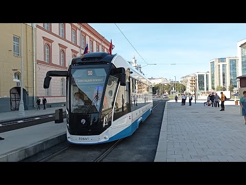 Видео: Первый день работы беспроводной трамвайной линии