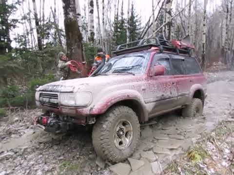 Видео: Тестим лебедку на крузаке, нива на 32 колесах.