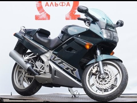 Видео: МОТОАЛЬФА. А71 Honda VFR 750F 1993 г. ww.motoalfa.ru Кредит онлайн