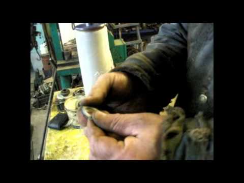 Видео: Ручной размотчик стретч-пленки