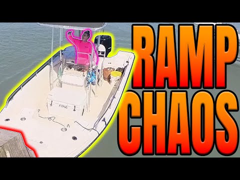 Видео: Она ударилась о причал, а затем о стену! 9 минут хаоса у лодочного спуска. Собака поскользнулась,...