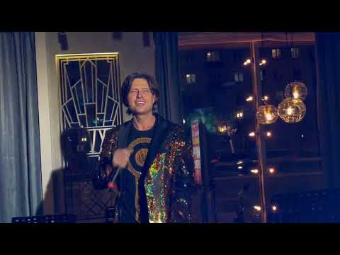 Видео: Прохор Шаляпин на открытии ресторана "17" на Кутузовском.