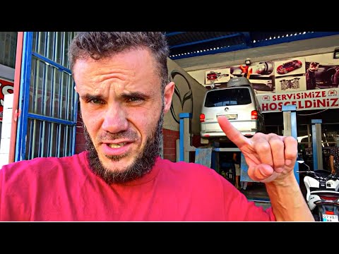 Видео: Турция - ПОПАЛ В АВТОСЕРВИС В Кумлуджа. ОТНОШЕНИЕ К РУССКИМ. Цены Я ОЧУМЕЛ. Открываем счет в банке.