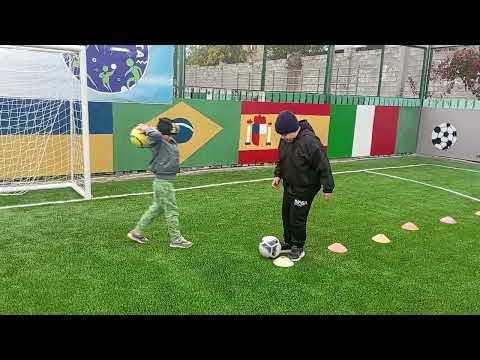 Видео: ЗНОВ НА ФУТБОЛЬНОМУ ПОЛІ