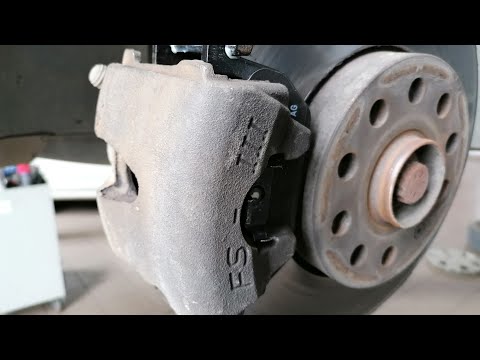 Видео: Skoda Octavia A-7 передние тормозные механизмы с сухими направляющими пальцами FS III