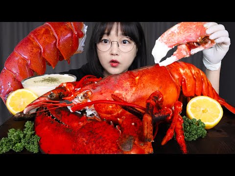 Видео: Огромный омар, обмакиваемый в сливочный соус🦞🤍 Mukbang ASMR