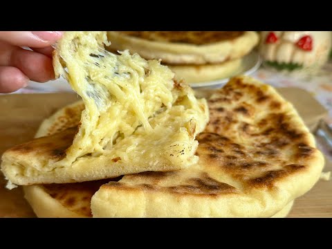 Видео: Ліниві хачапурі з сиром на сковороді за 20 хв / рецепт хачапрурі на кефірі без духовки / Це смачно