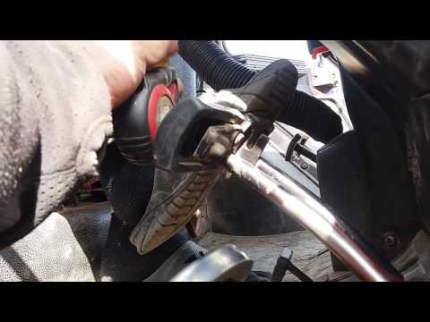 Видео: Регулировка тормозов на тракторе МТЗ 892