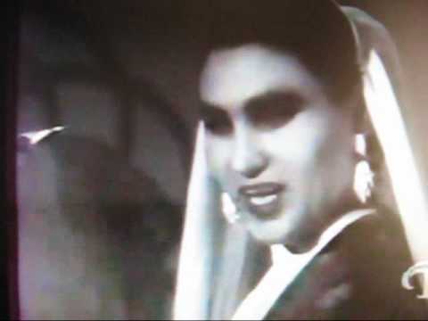 Видео: Великая  Лакская певица Марьям Дандамаева.wmv