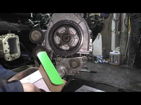 Видео: Установка ГБЦ и т.д. Мерседес B 180 2.0. 2006. Часть 5