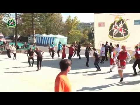 Видео: Надиграване по двойки на ръченица  (БАЛКАНДЖИЙСКО НАДИГРАВАНЕ - 2013)_1