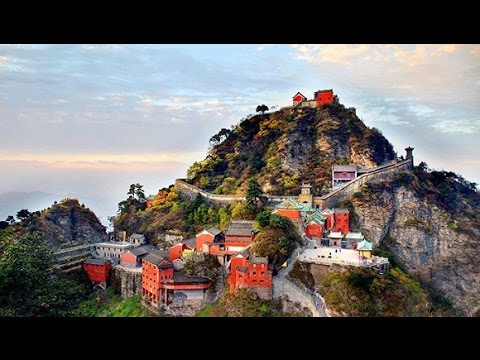 Видео: Тайцзи в горах Уданшань Серия 2: Великая гармония Поднебесной