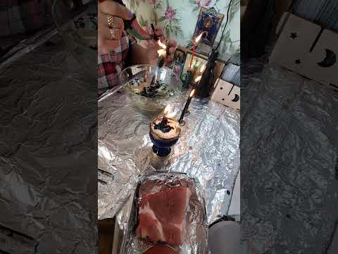 Видео: Ритуал. Снимаем приворот на крови.