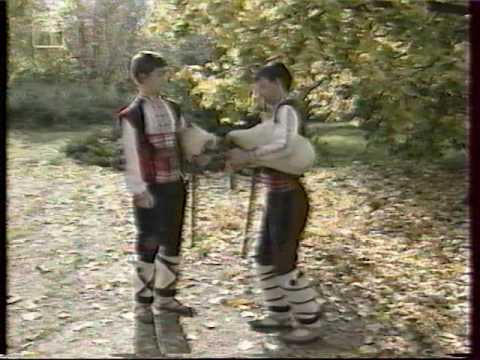 Видео: Ансамбъл Добруджанче, гр. Силистра 1999г.