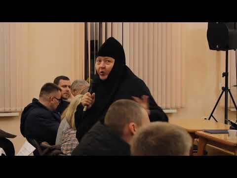 Видео: Открытая спевка. Монахиня Иулиания Денисова. Покровский собор