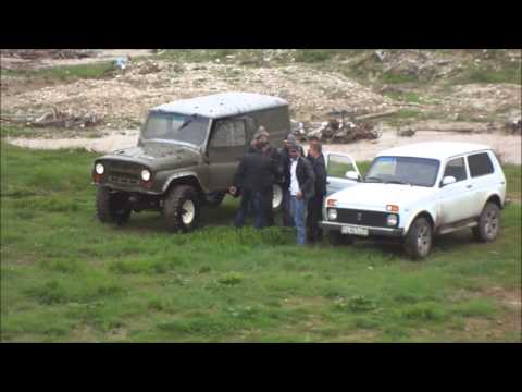 Видео: Уаз против нивы. Аргудан