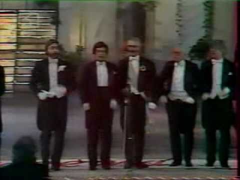 Видео: "...Ах женички...." - "Веселата вдовица