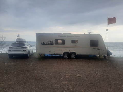 Видео: 25 ч.  Жизнь в караване у моря.