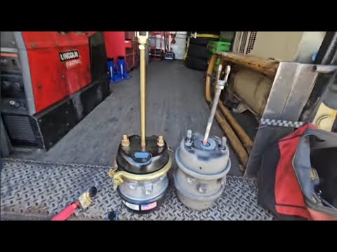 Видео: Полное руководство по замене полутормозной камеры + ход тормоза. #дизельмеханик #грузоперевозки #...