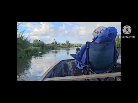 Видео: По Костенково на лодке , Чумыш .