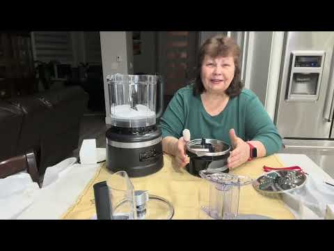 Видео: KitchenAid: Как кухонный комбайн может изменить вашу жизнь 🎁 АГАР АГАР 🎁 Food processor review