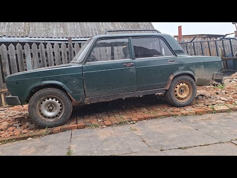 Видео: Подключил топливный бак в Ваз 2105. Установка и подключение топливных трубок. Часть 60.